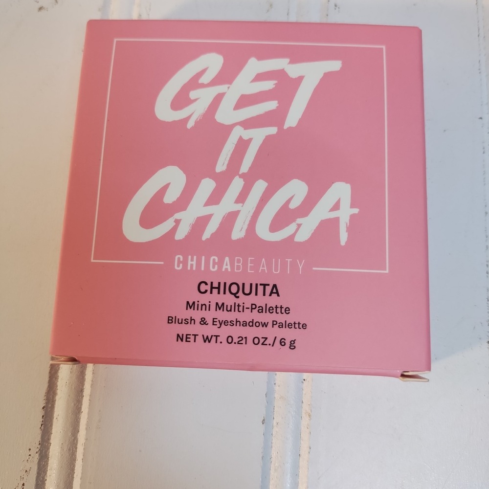 Get It Chica Chiquita Beauty Eyeshadow Blush Palette New In Box Full Size .21 Oz